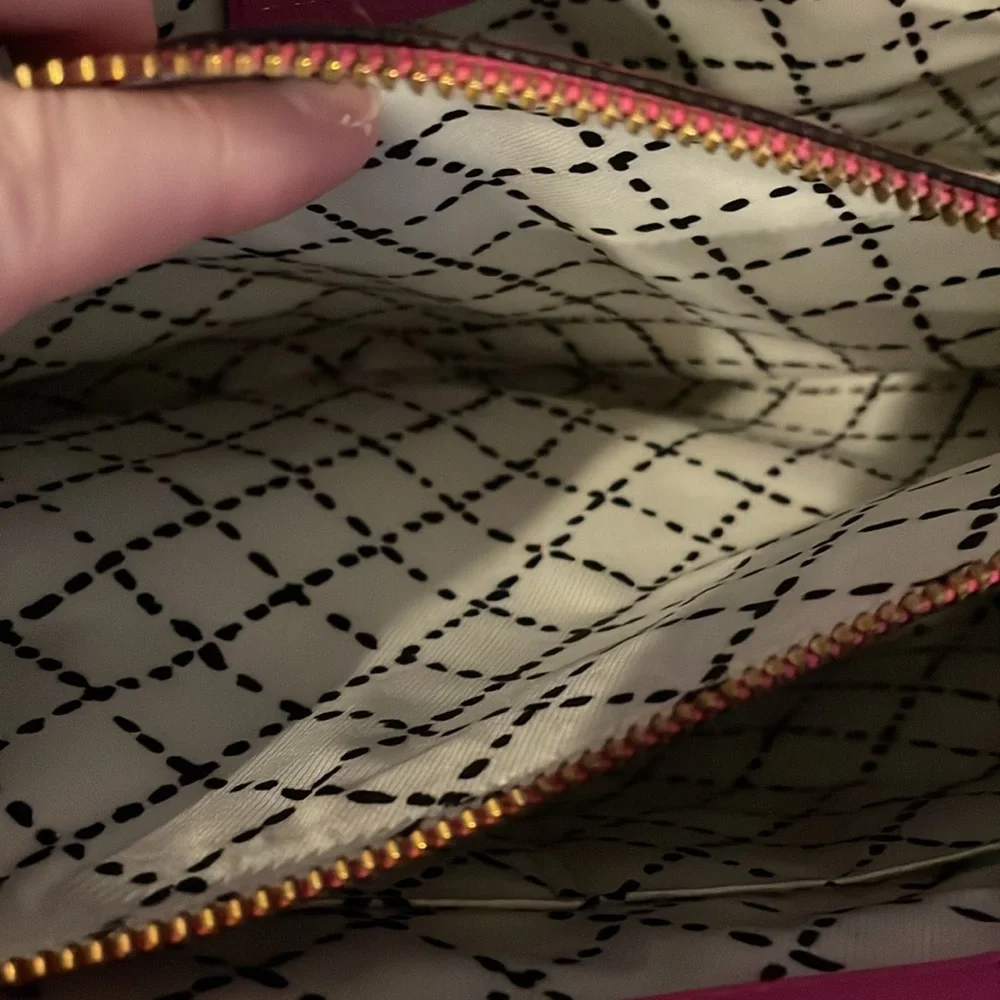 KATE SPADE large hot pink handbag with bow front and white, black interior - Picture 14 of 16